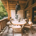 アパート Art Of Alpi Mit Sauna Und Bergblick グライナウ